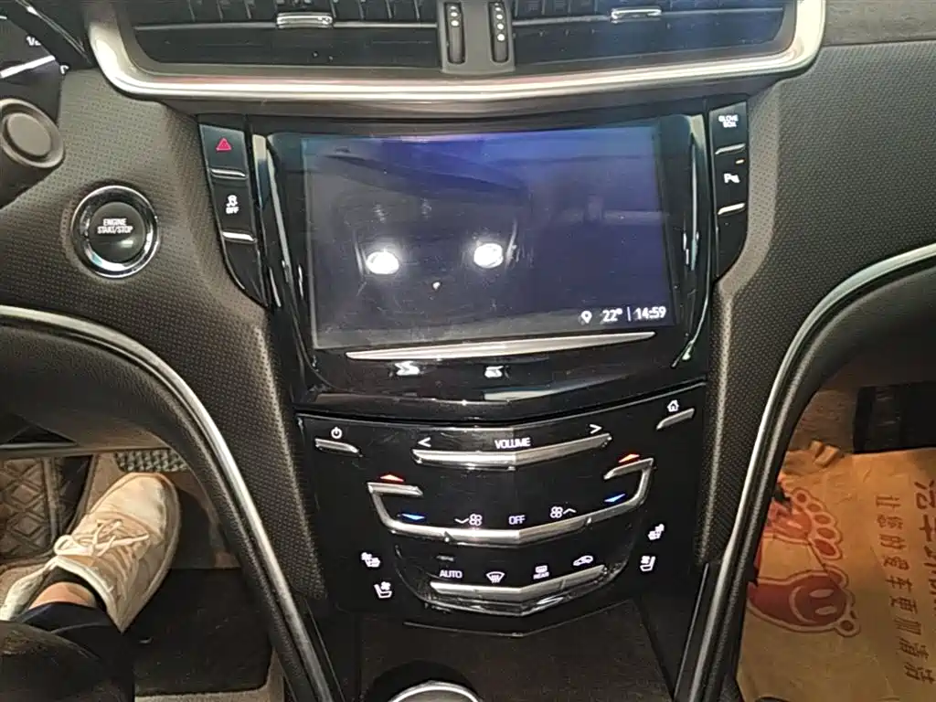 Cadillac XTS 2019 — фото 13