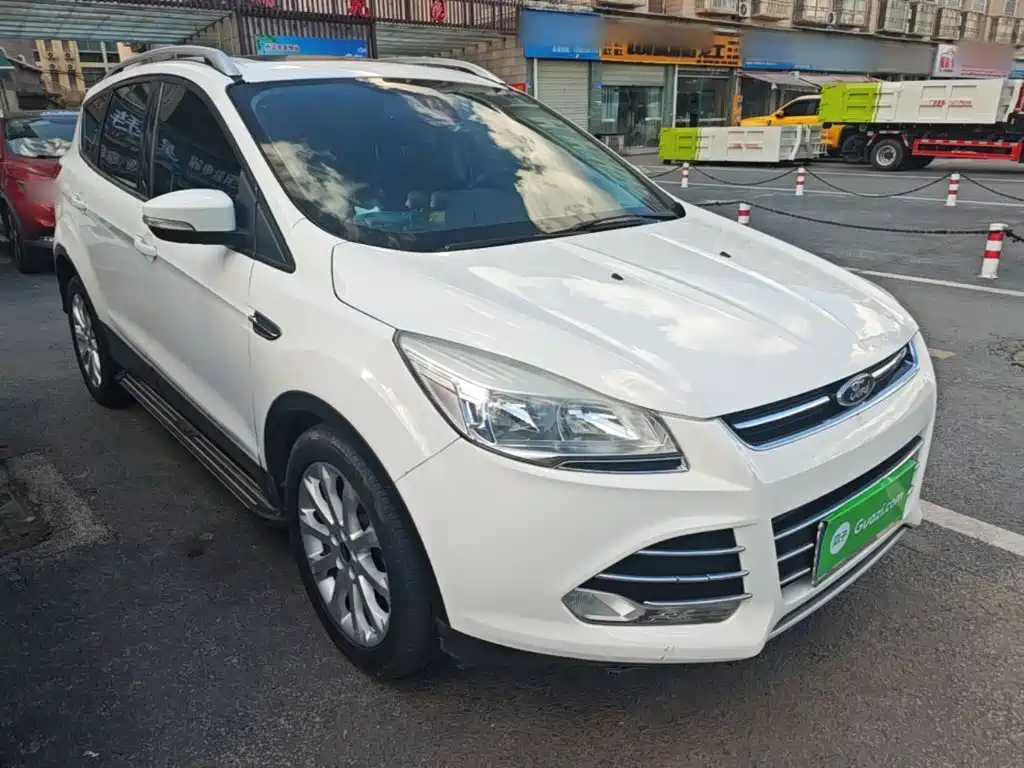 Ford Kuga 2015 — фото 4