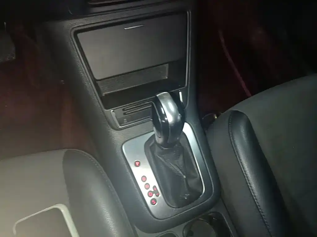 Volkswagen Tiguan 2015 — фото 14
