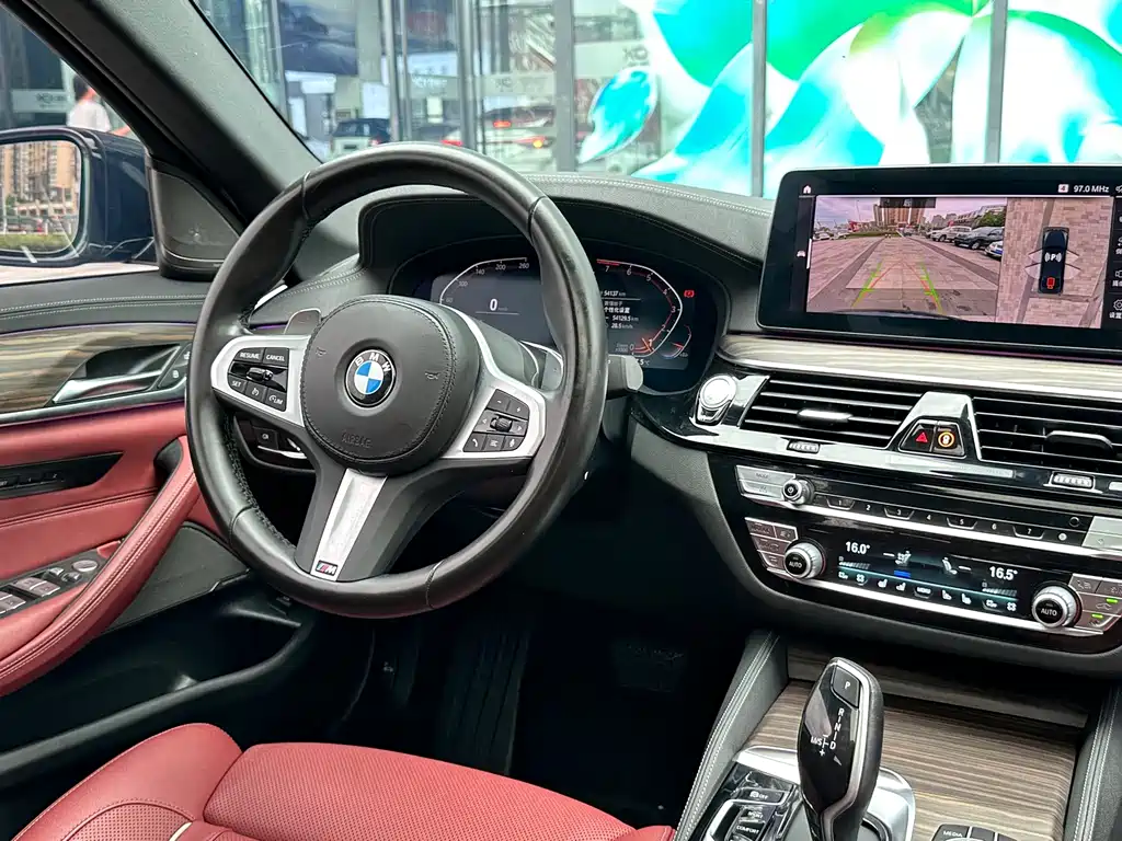 BMW 5 Series 2022 — фото 15