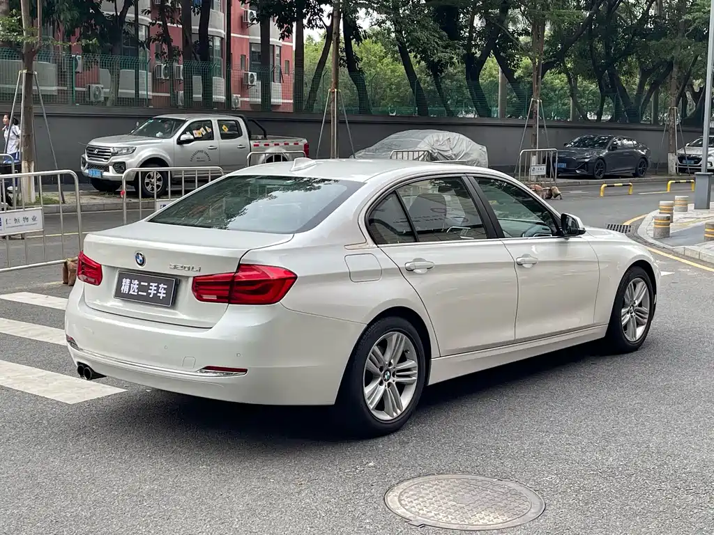 BMW 3 Series 2017