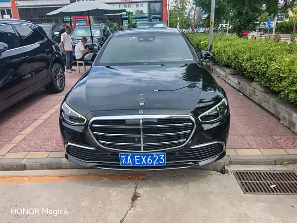 Mercedes-Benz S-Class 2021