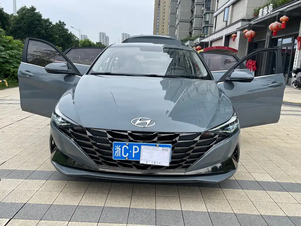 Hyundai Elantra 2020 — фото 9