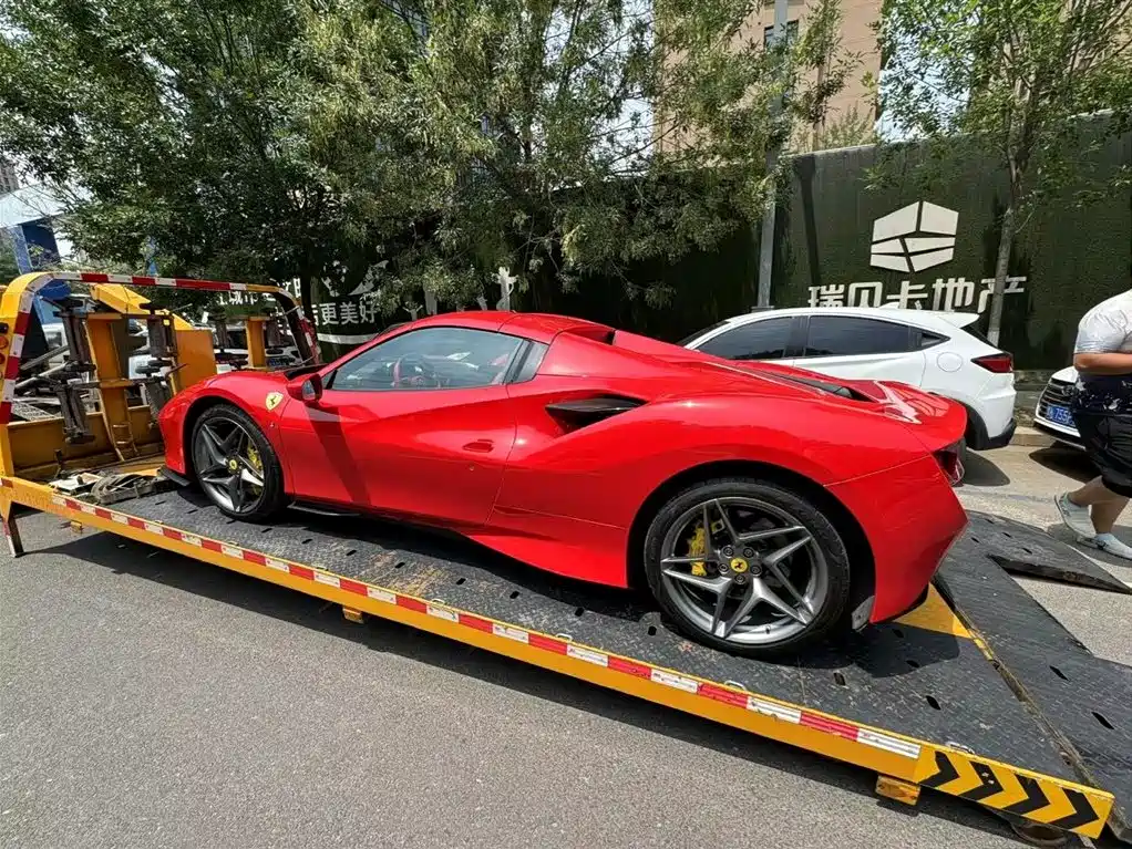 Ferrari F8 2021 — фото 4