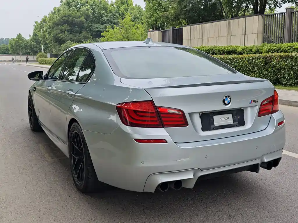 BMW M5 2015 — фото 7