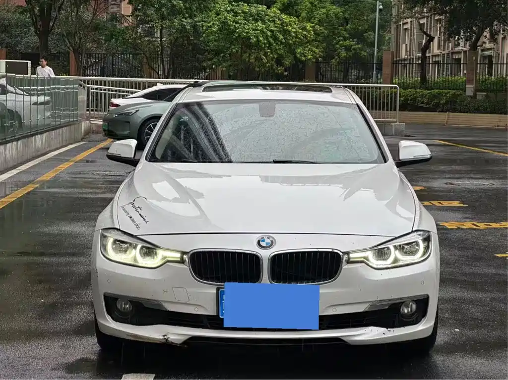 BMW 3 Series 2017 — фото 1