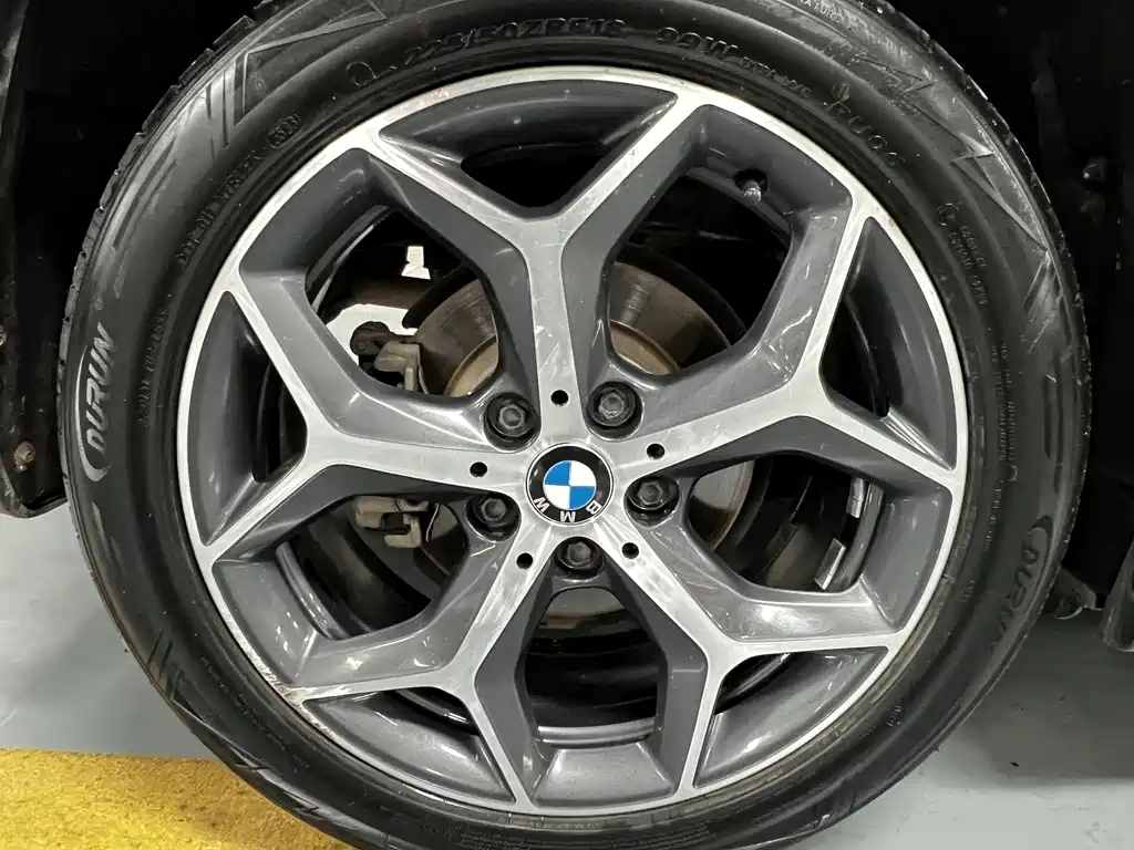 BMW X1 2018 — фото 12