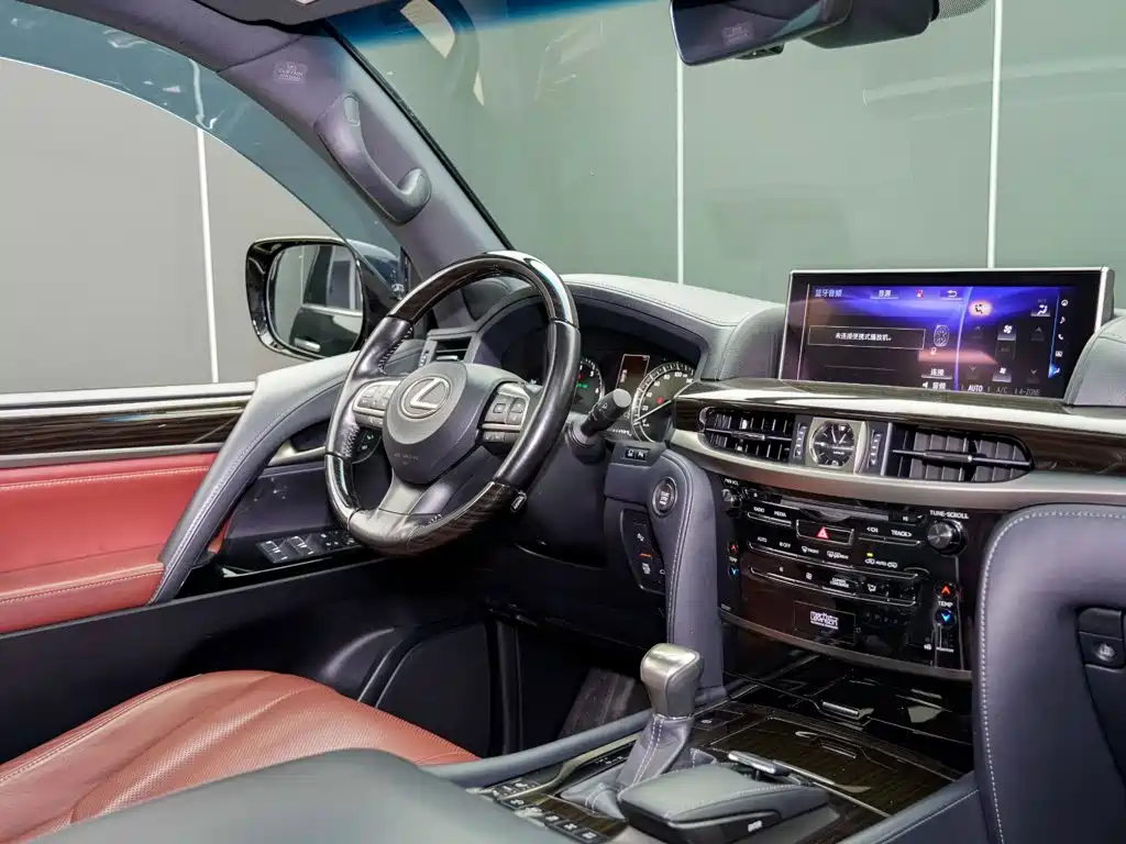 Lexus LX 2020 — фото 16