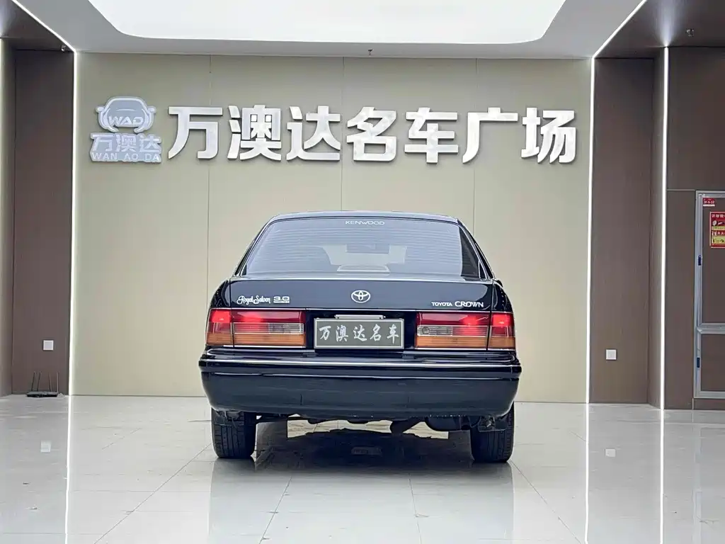 Toyota Crown 2001 — фото 15