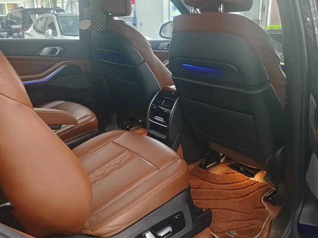 BMW X7 2021