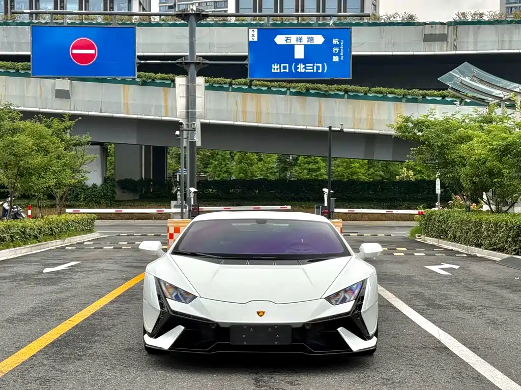 Lamborghini Huracán 2024