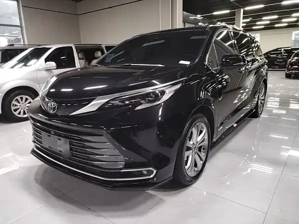 Toyota Sienna 2025