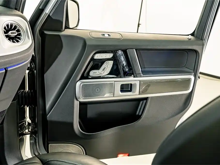 Mercedes-Benz G-Class 2022 — фото 16
