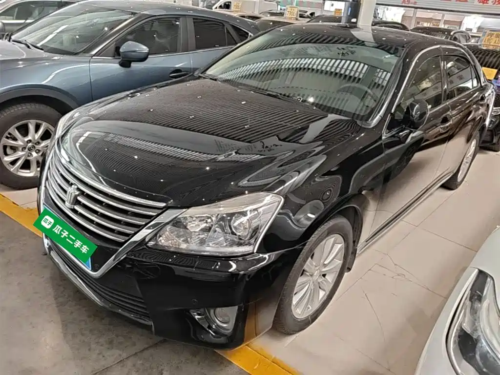 Toyota Crown 2014 — фото 1