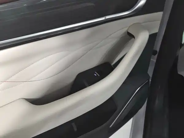 Geely Xingyue L 2024