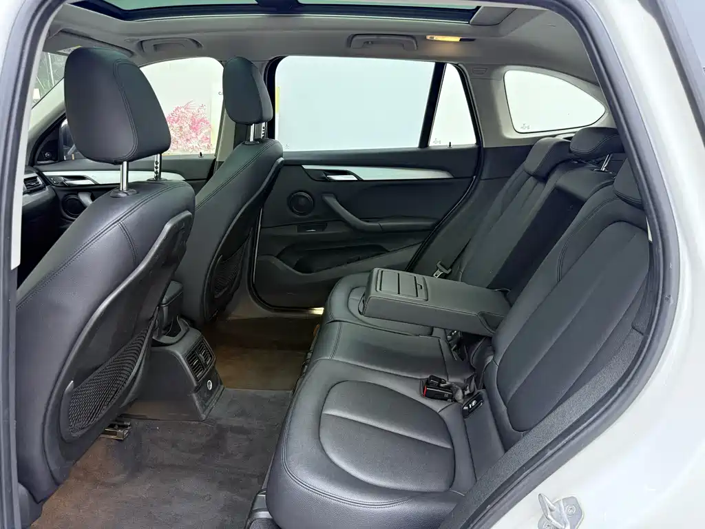 BMW X1 2017 — фото 13