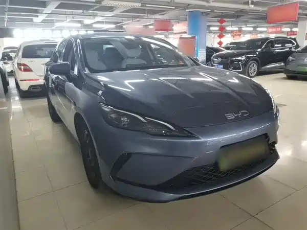 BYD Seal 05 DM-i 2025