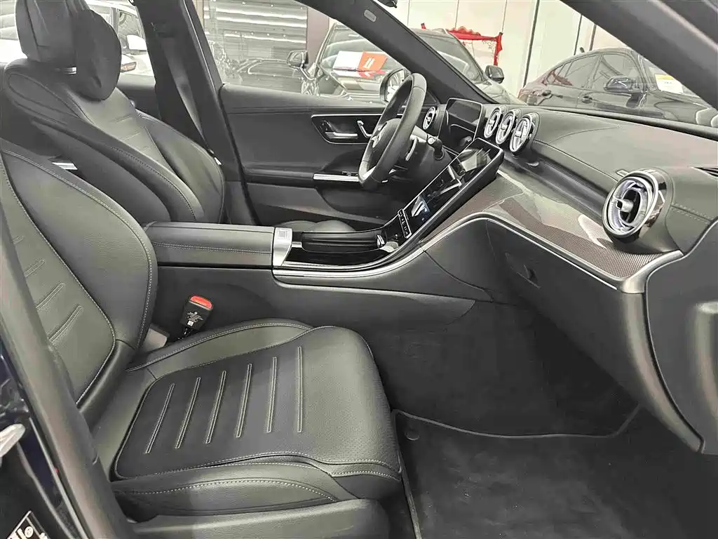 Mercedes-Benz C-Class 2024 — фото 20