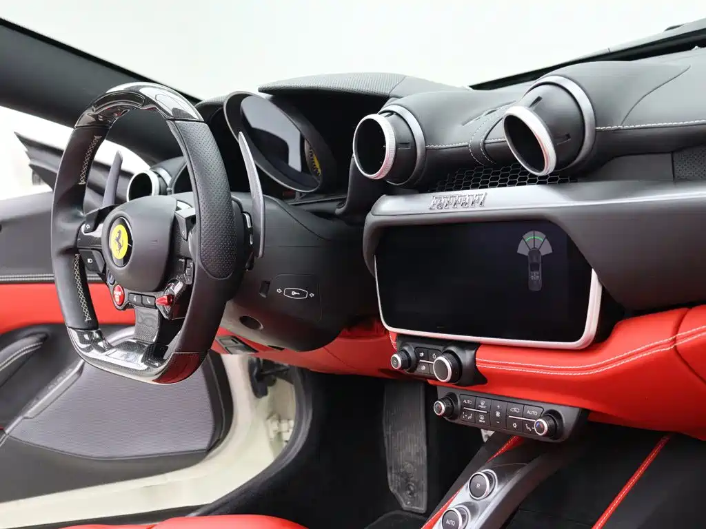 Ferrari Portofino 2019 — фото 11