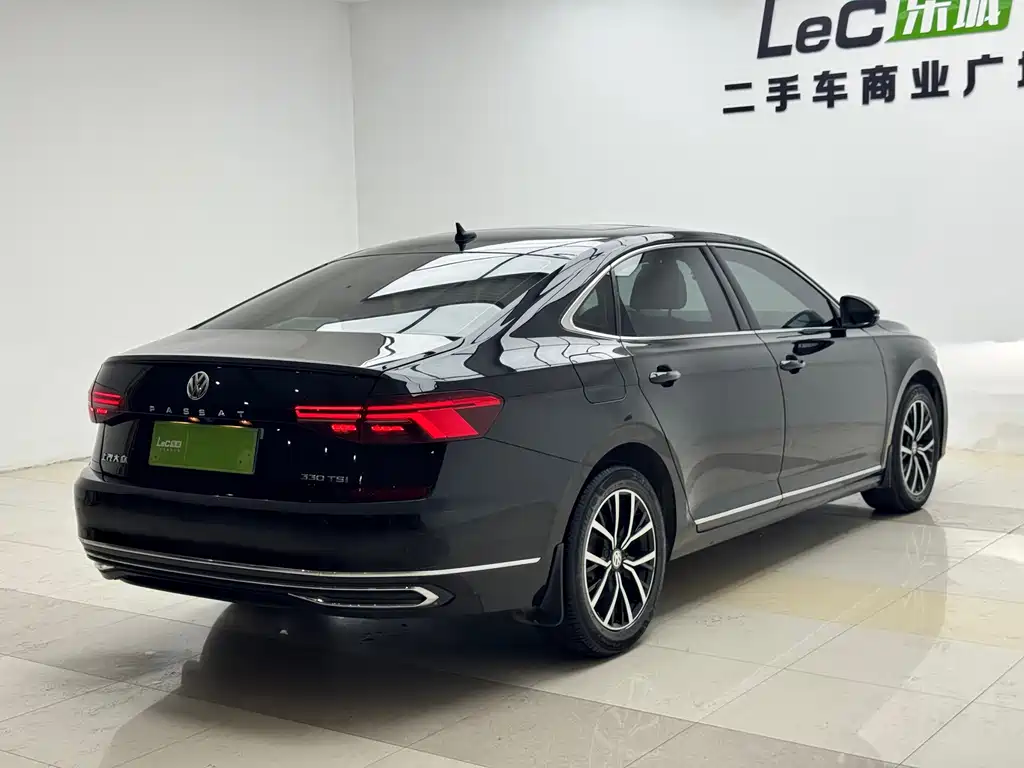 Volkswagen Passat 2020 — фото 15