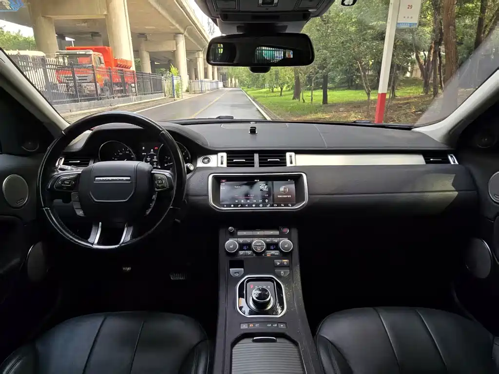 Land Rover Range Rover Evoque 2018 — фото 10