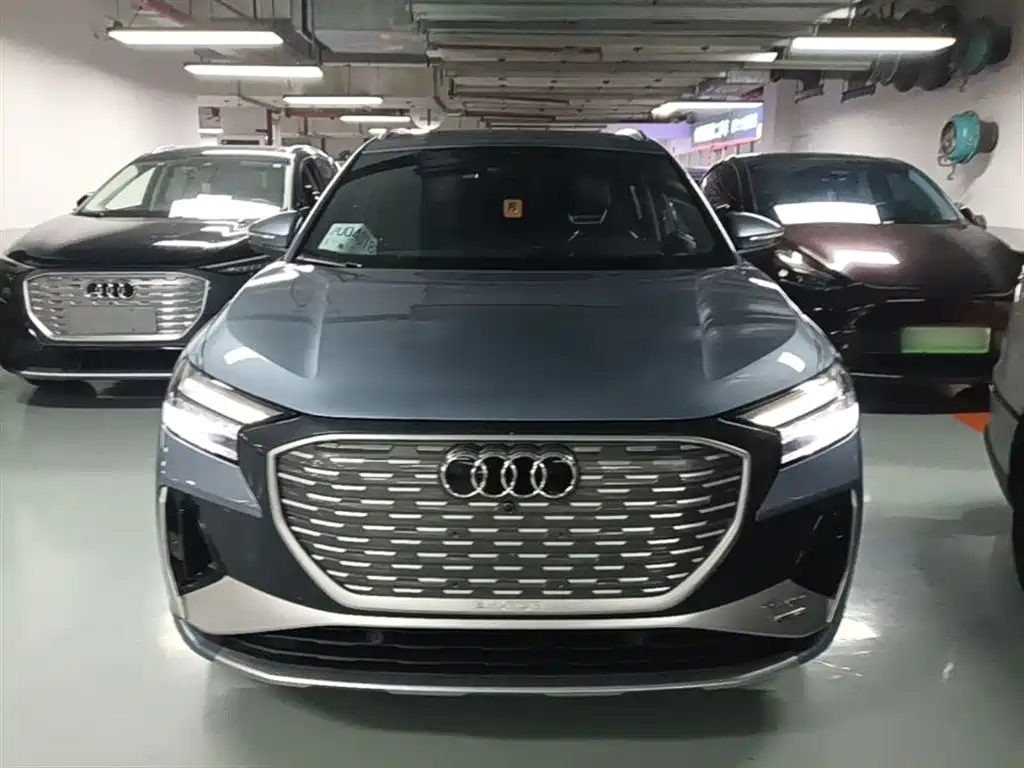 Audi Q4 e-tron 2023 — фото 3