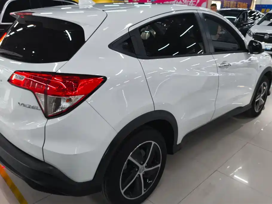Honda Vezel 2020 — фото 3