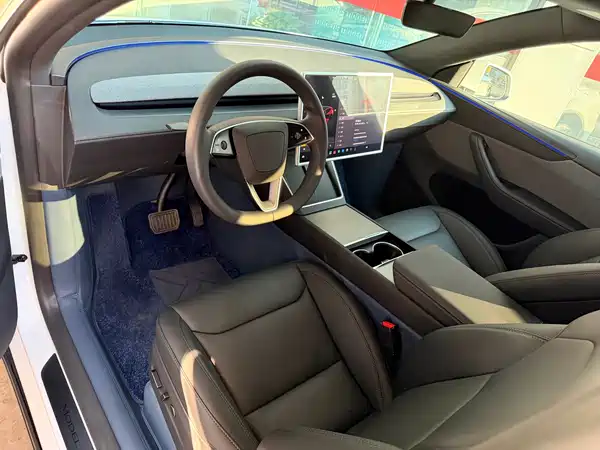 Tesla Model Y 2026