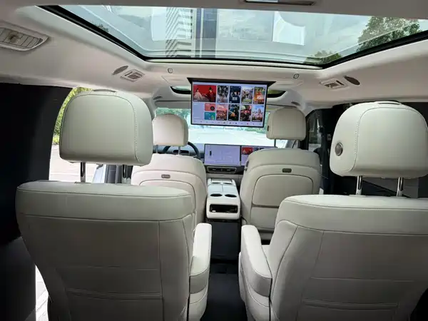 Li Auto MEGA 2025