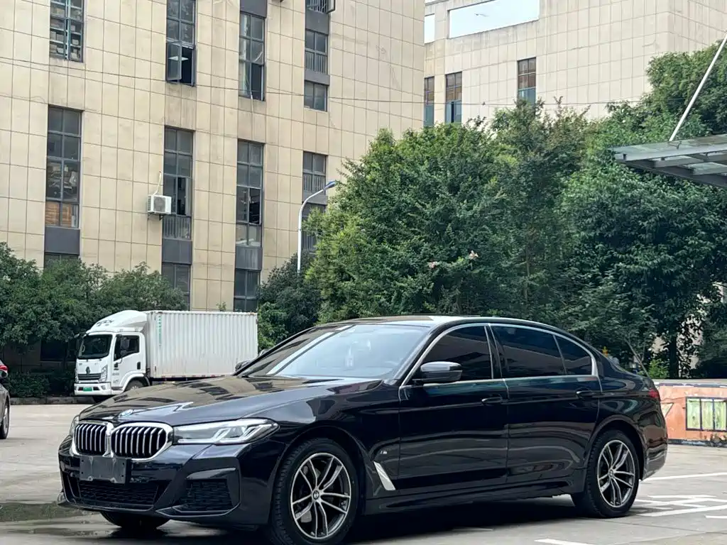 BMW 5 Series 2023