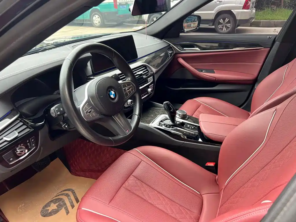 BMW 5 Series 2023