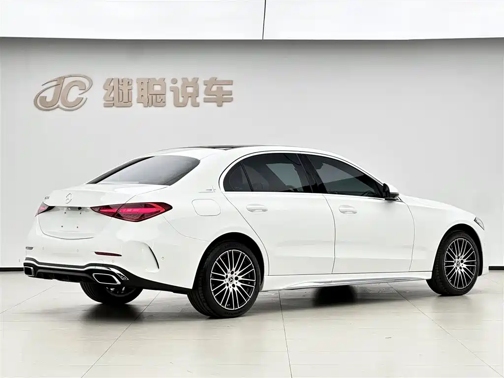 Mercedes-Benz C-Class 2024