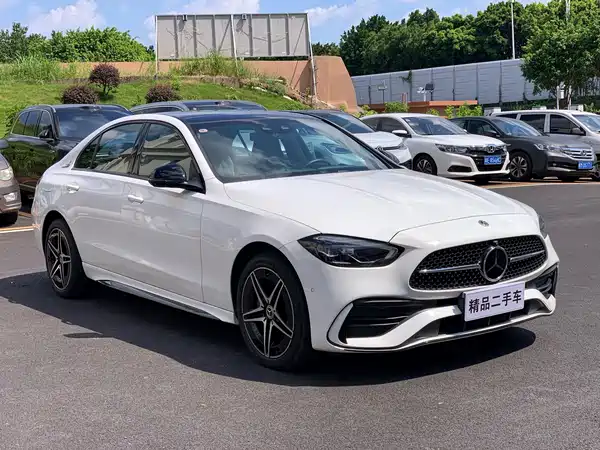 Mercedes-Benz C-Class 2024