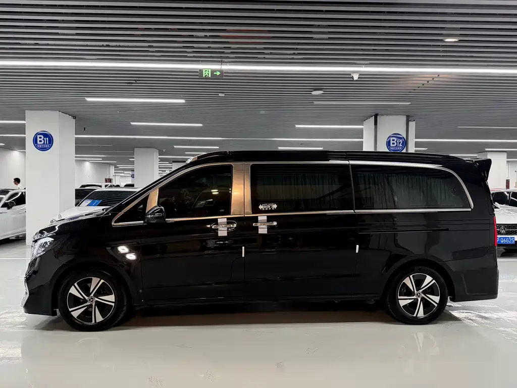 Mercedes-Benz Vito 2024 — фото 4