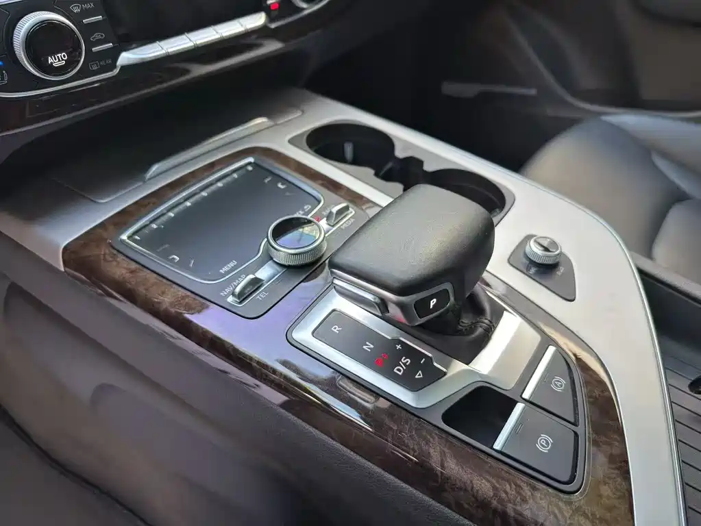 Audi Q7 2016