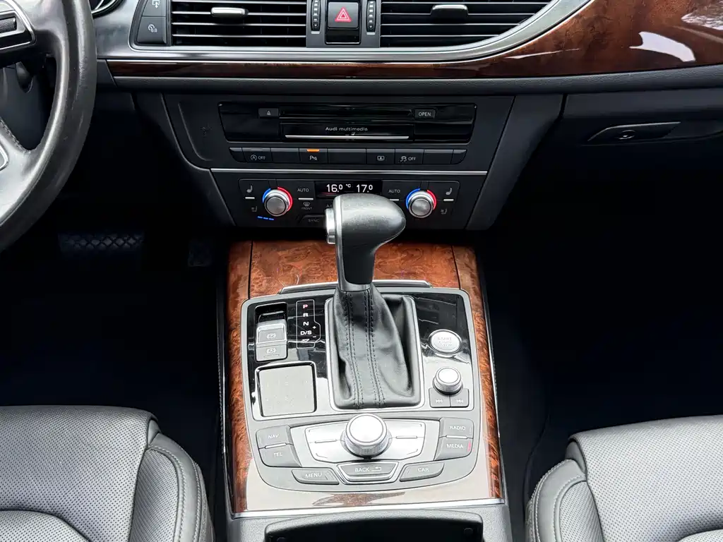 Audi A6L 2015 — фото 13