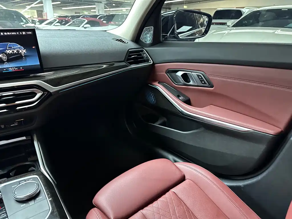BMW 3 Series 2023 — фото 15
