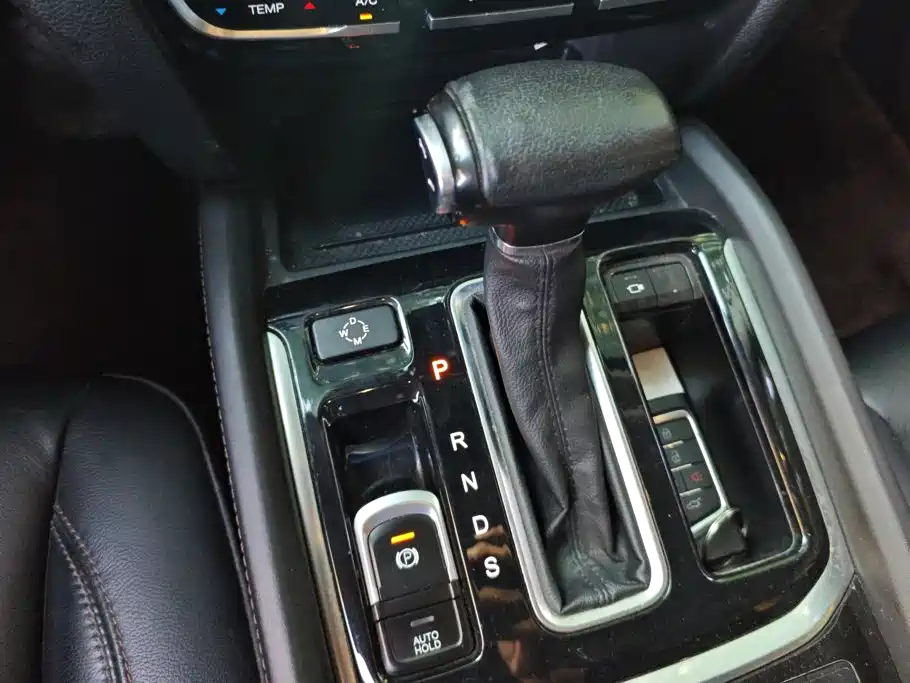 GAC Trumpchi GS8 2018 — фото 16