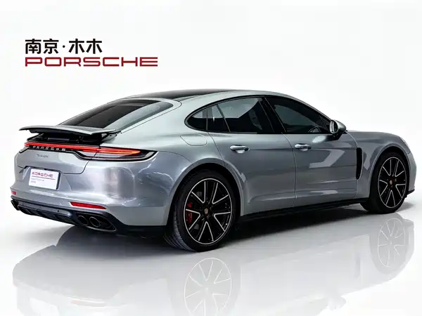 Porsche Panamera 2022