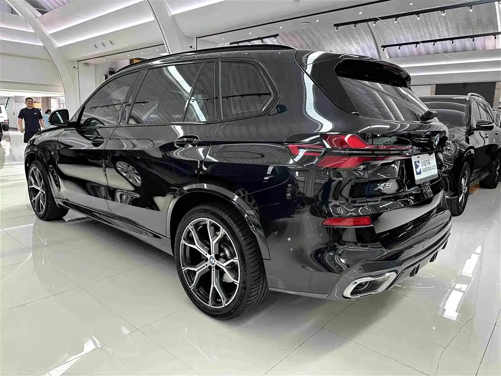 BMW X5 2025 — фото 21