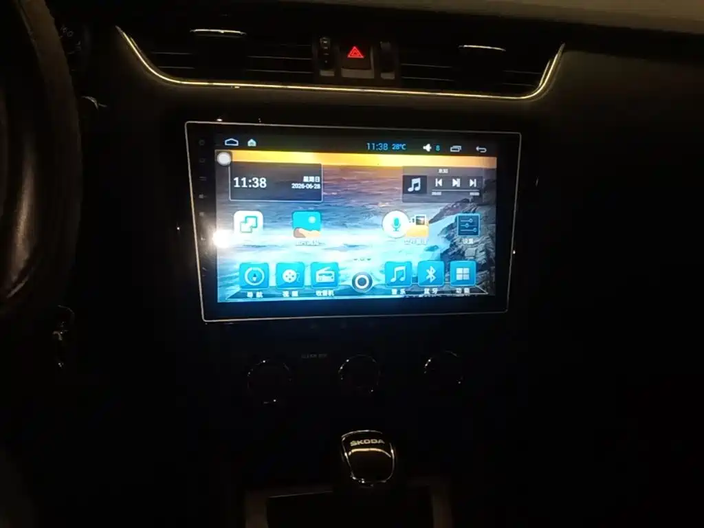 Skoda Octavia 2016 — фото 13