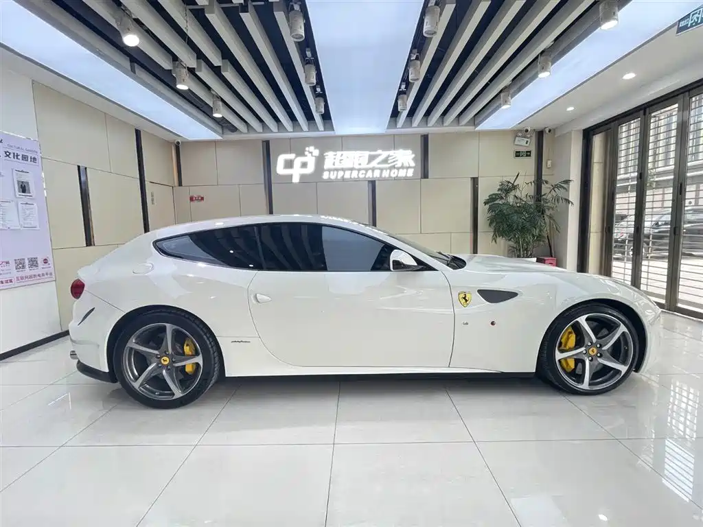 Ferrari FF 2013 — фото 6
