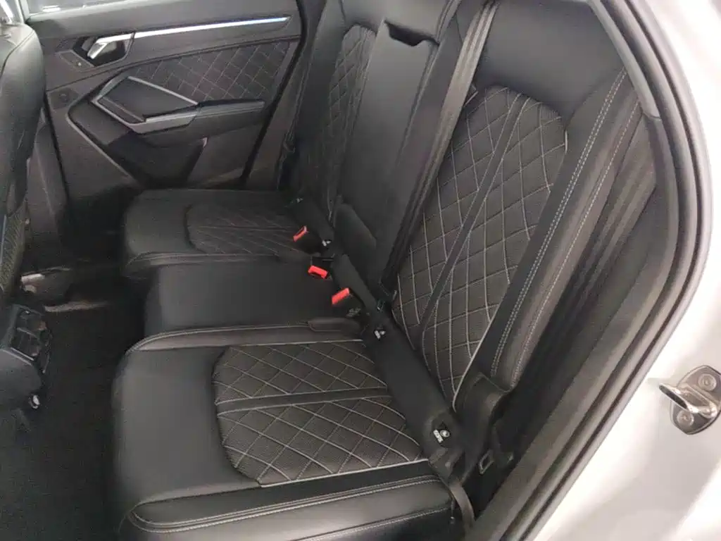 Audi Q3 Sportback 2025 — фото 24