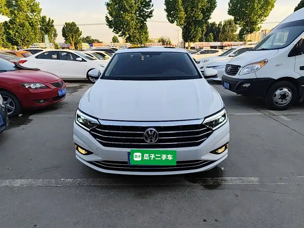 Volkswagen Sagitar 2020
