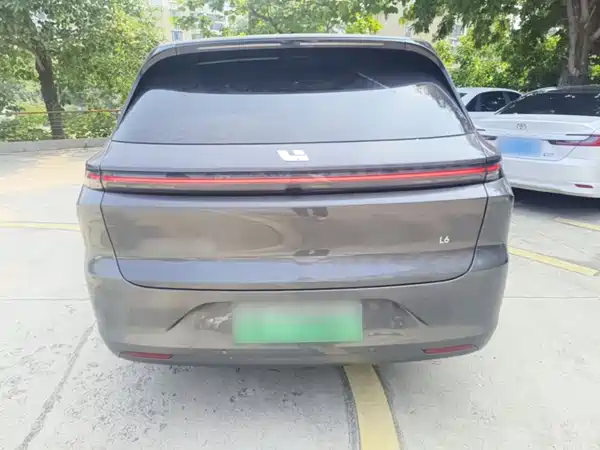 Li Auto L6 2024