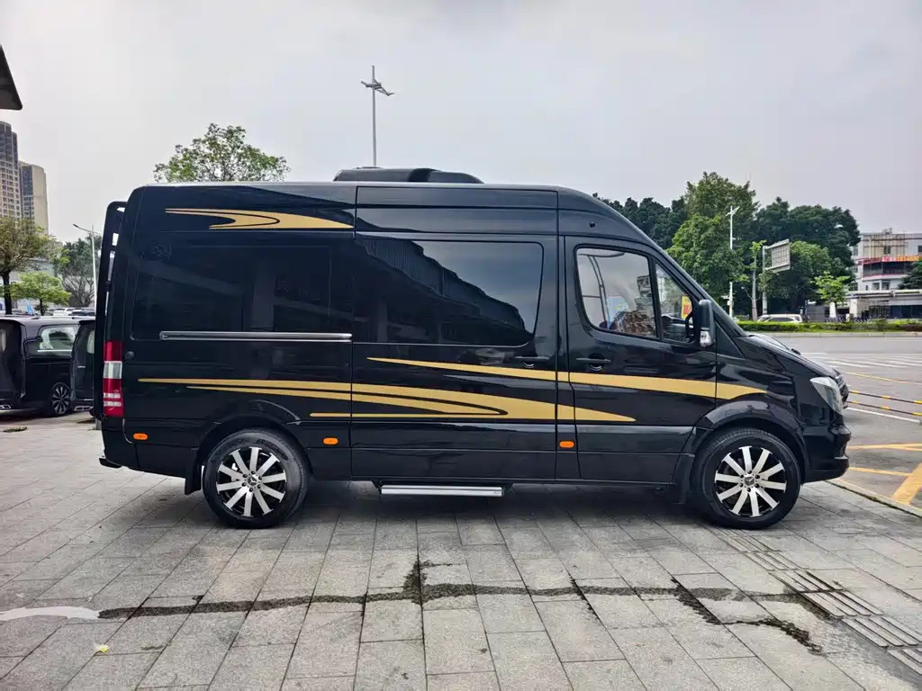 Mercedes-Benz Sprinter 2019 — фото 23