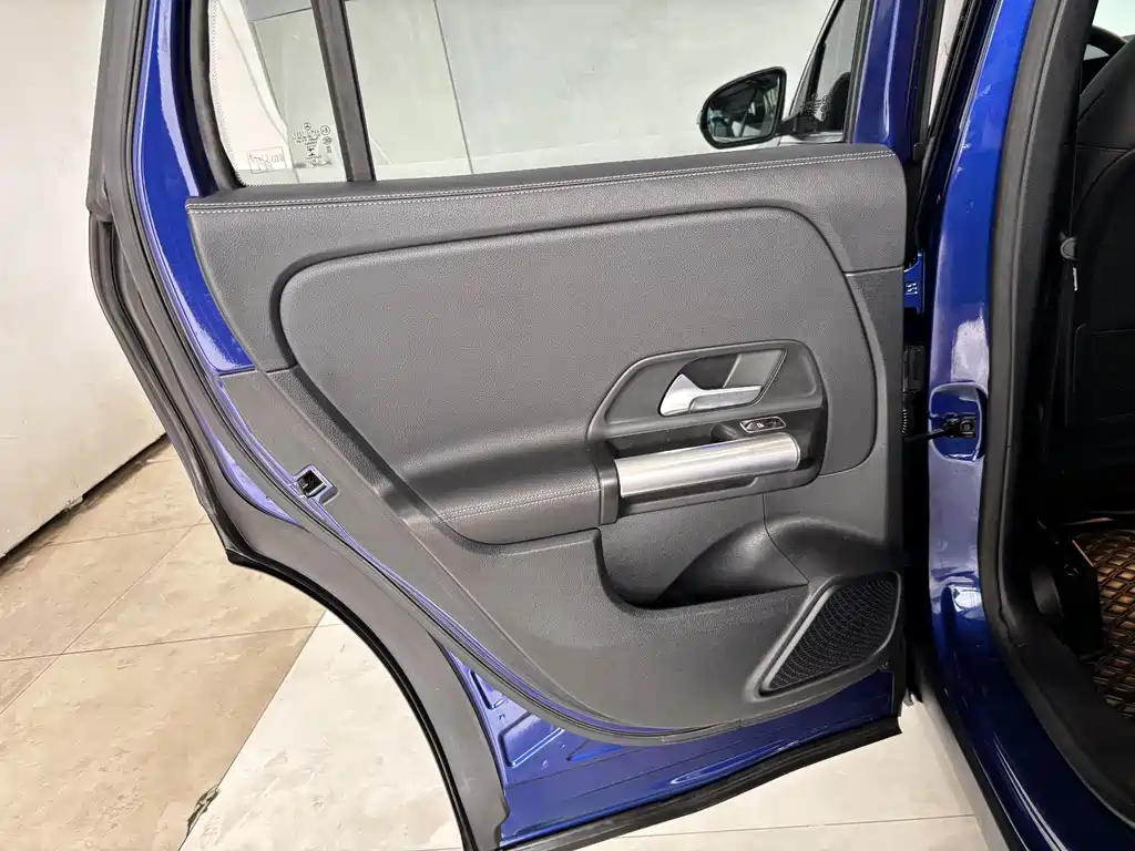 Mercedes-Benz GLA 2021 — фото 21