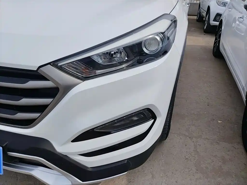Hyundai Tucson 2017 — фото 24