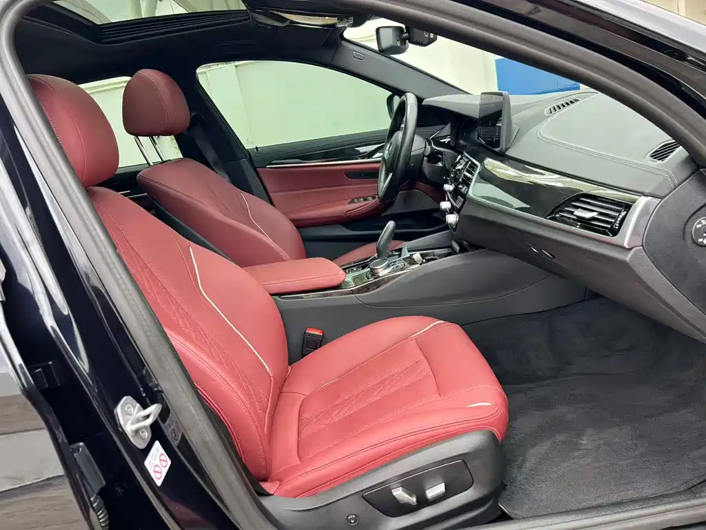 BMW 5 Series 2023
