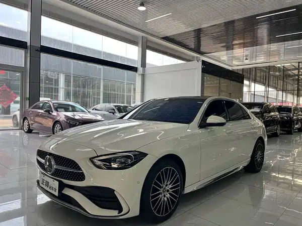 Mercedes-Benz C-Class 2024